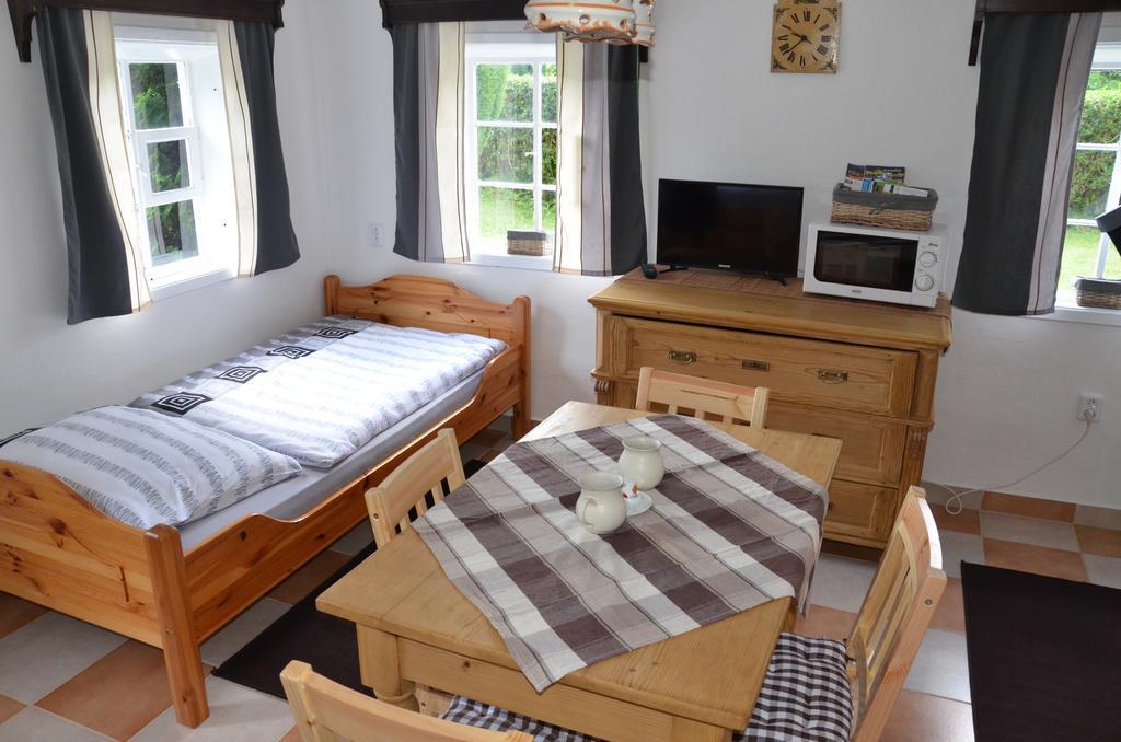 Penzion U kozy Chřibská Exterior foto
